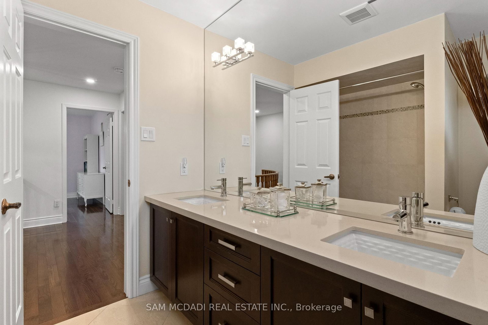 1653 Sherwood Forrest Circle • Mississauga, ON photo 36