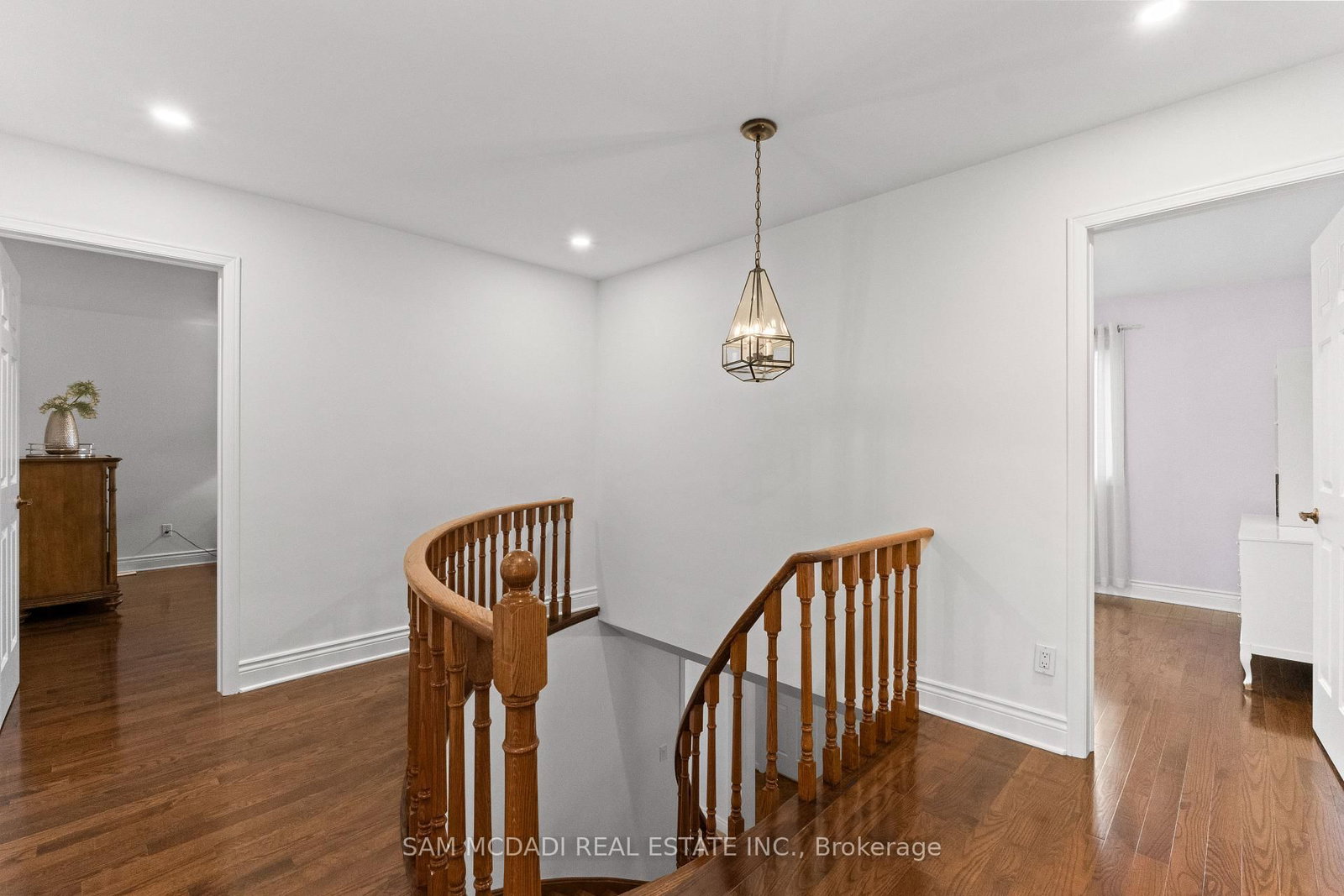 1653 Sherwood Forrest Circle • Mississauga, ON photo 37