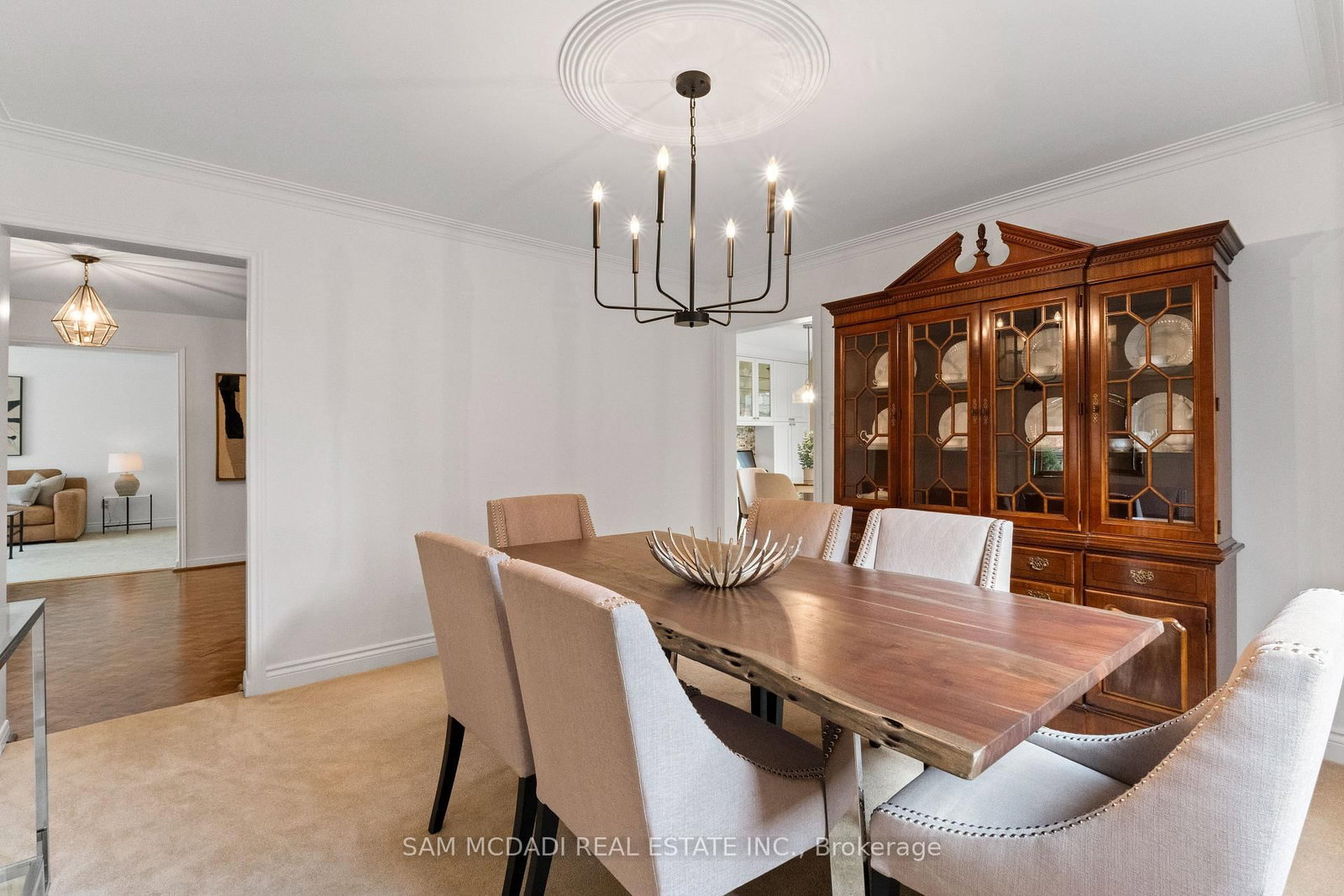 1653 Sherwood Forrest Circle • Mississauga, ON photo 7