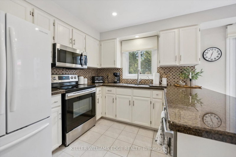 8 - 2155 Duncaster Drive