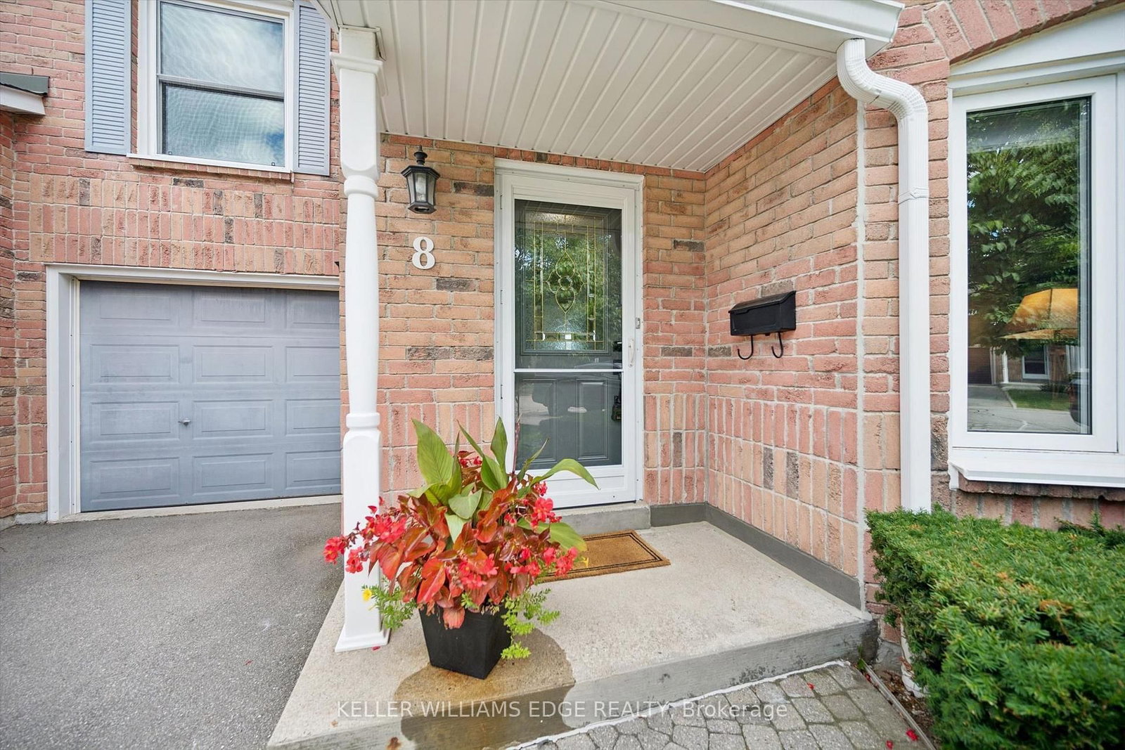 2155 Duncaster Drive • #8 • Burlington, ON photo 5