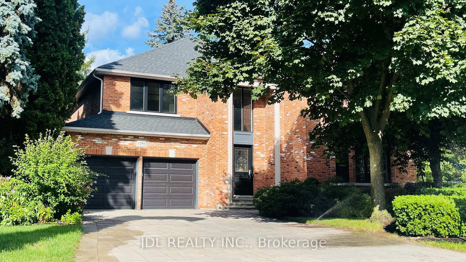 1283 Lindburgh Court • Mississauga, ON photo 3
