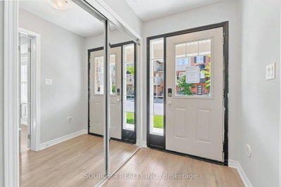 12 Tight Court • Milton, ON photo 5