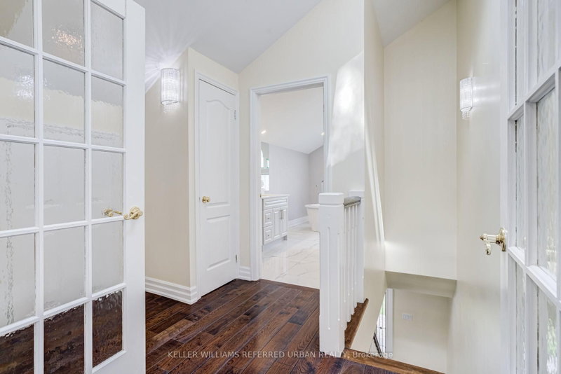 876 Parkland Mississauga,ON L5H 3H1 — Photo 18