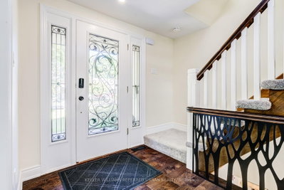 876 Parkland Avenue • Mississauga, ON photo 3