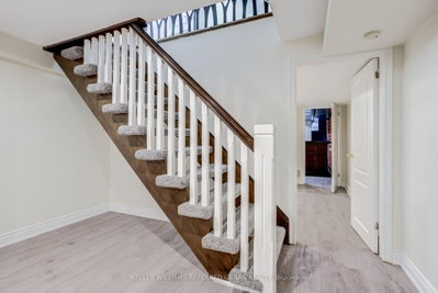 876 Parkland Mississauga,ON L5H 3H1 — Photo 32
