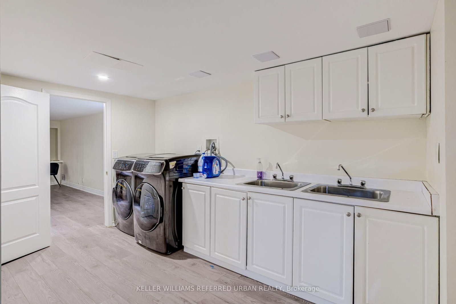 876 Parkland Avenue • Mississauga, ON photo 36