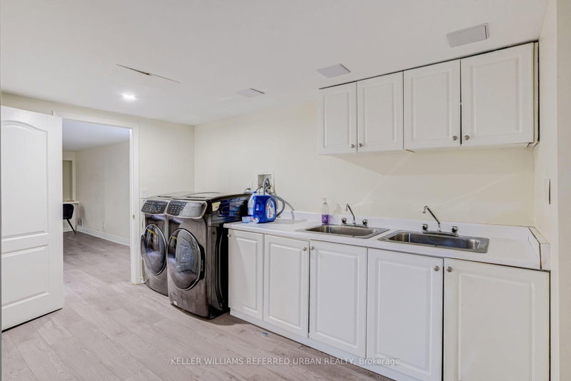 876 Parkland Mississauga,ON L5H 3H1 — Photo 36