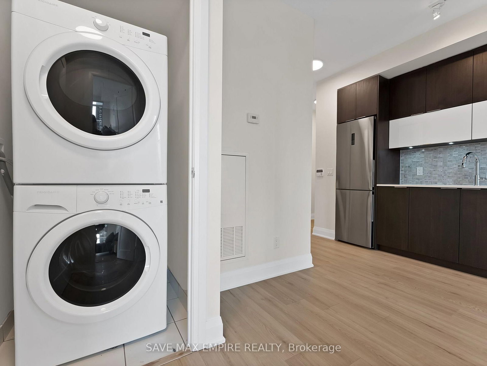56 Annie Craig Drive • #1607 • Toronto, ON photo 13