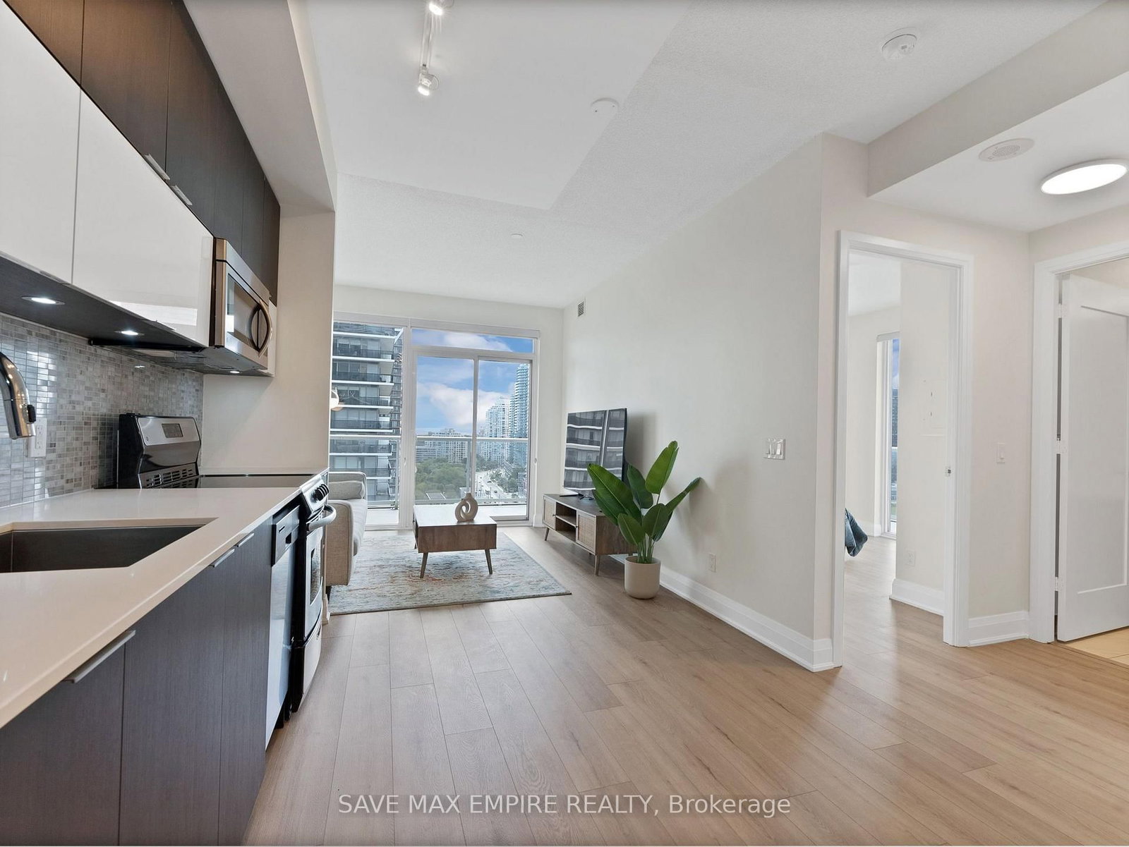 56 Annie Craig Drive • #1607 • Toronto, ON photo 6