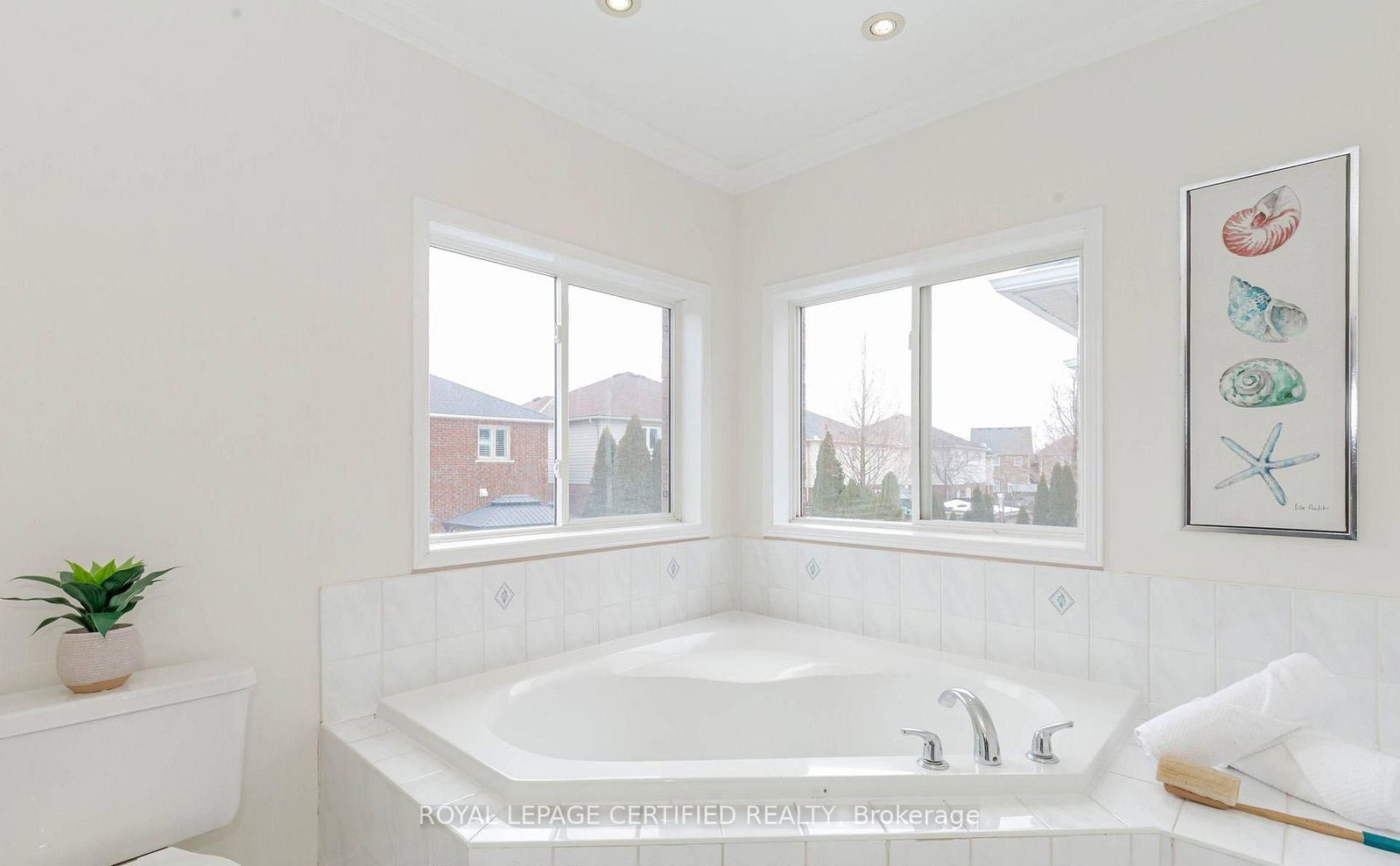 2452 Pathfinder Drive • Burlington, ON photo 28
