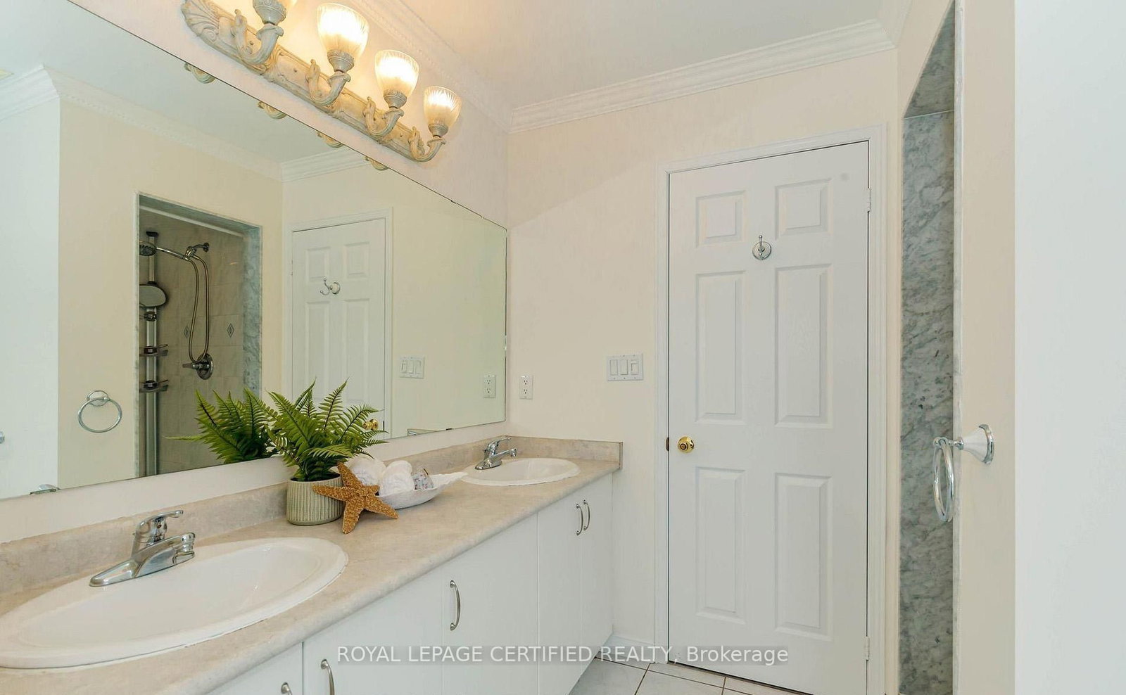 2452 Pathfinder Drive • Burlington, ON photo 29