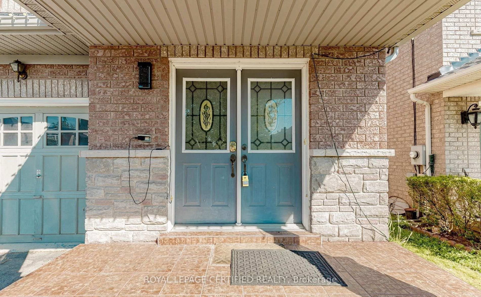 2452 Pathfinder Drive • Burlington, ON photo 4