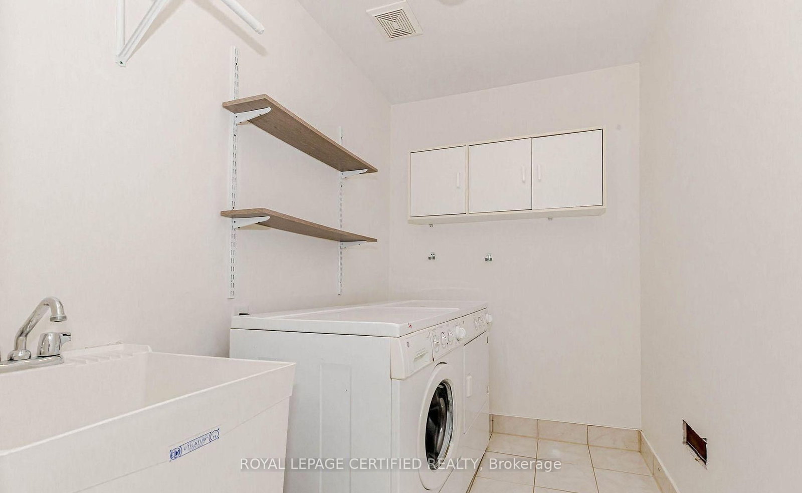 2452 Pathfinder Drive • Burlington, ON photo 41
