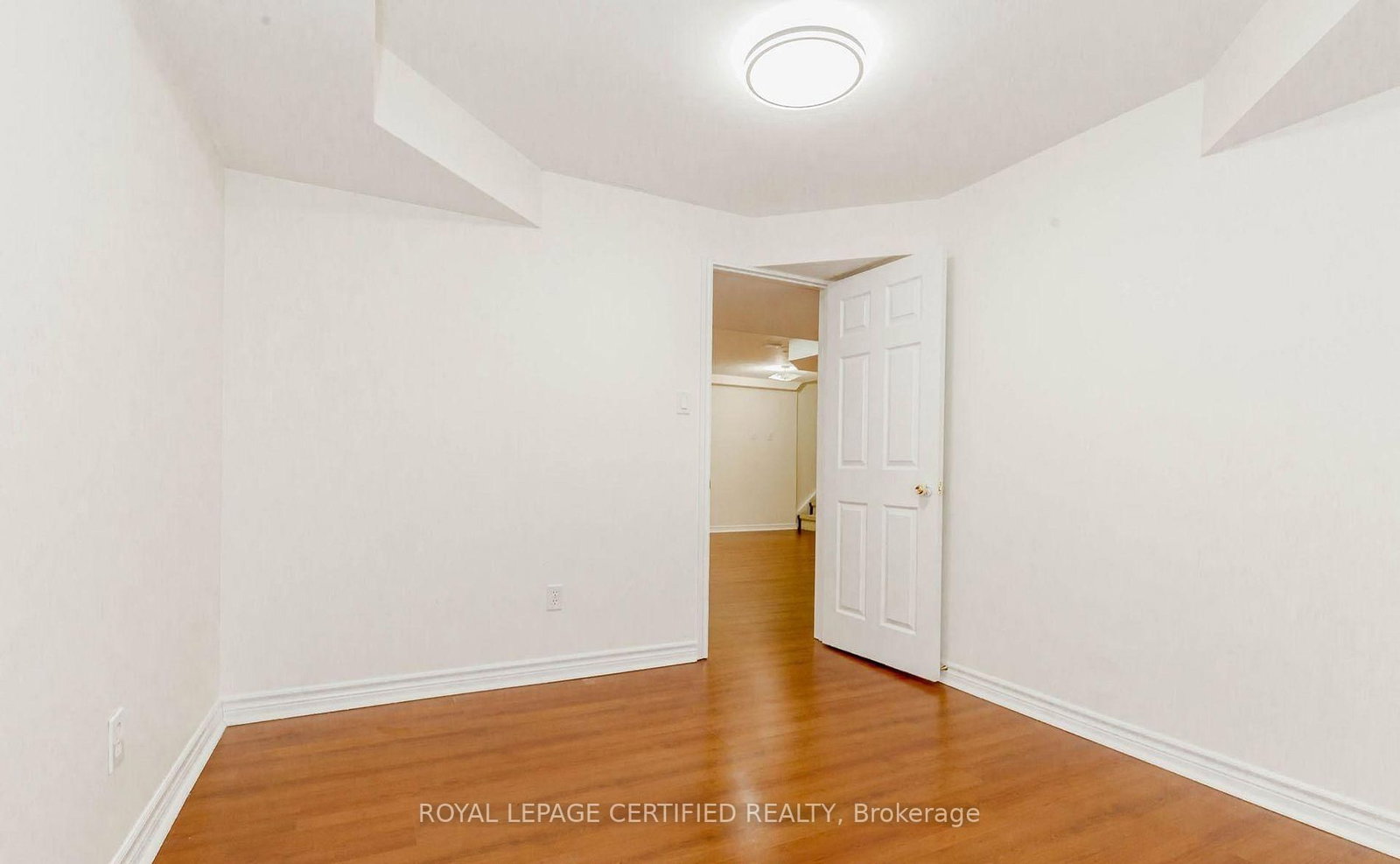 2452 Pathfinder Drive • Burlington, ON photo 45