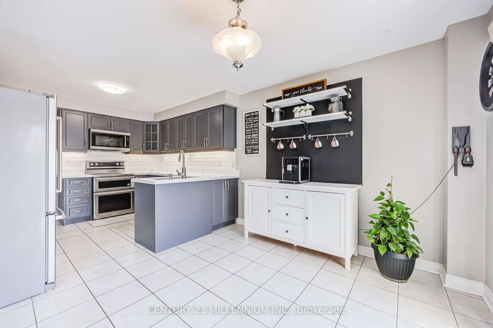 7 Bramoak Crescent • Brampton, ON photo 10