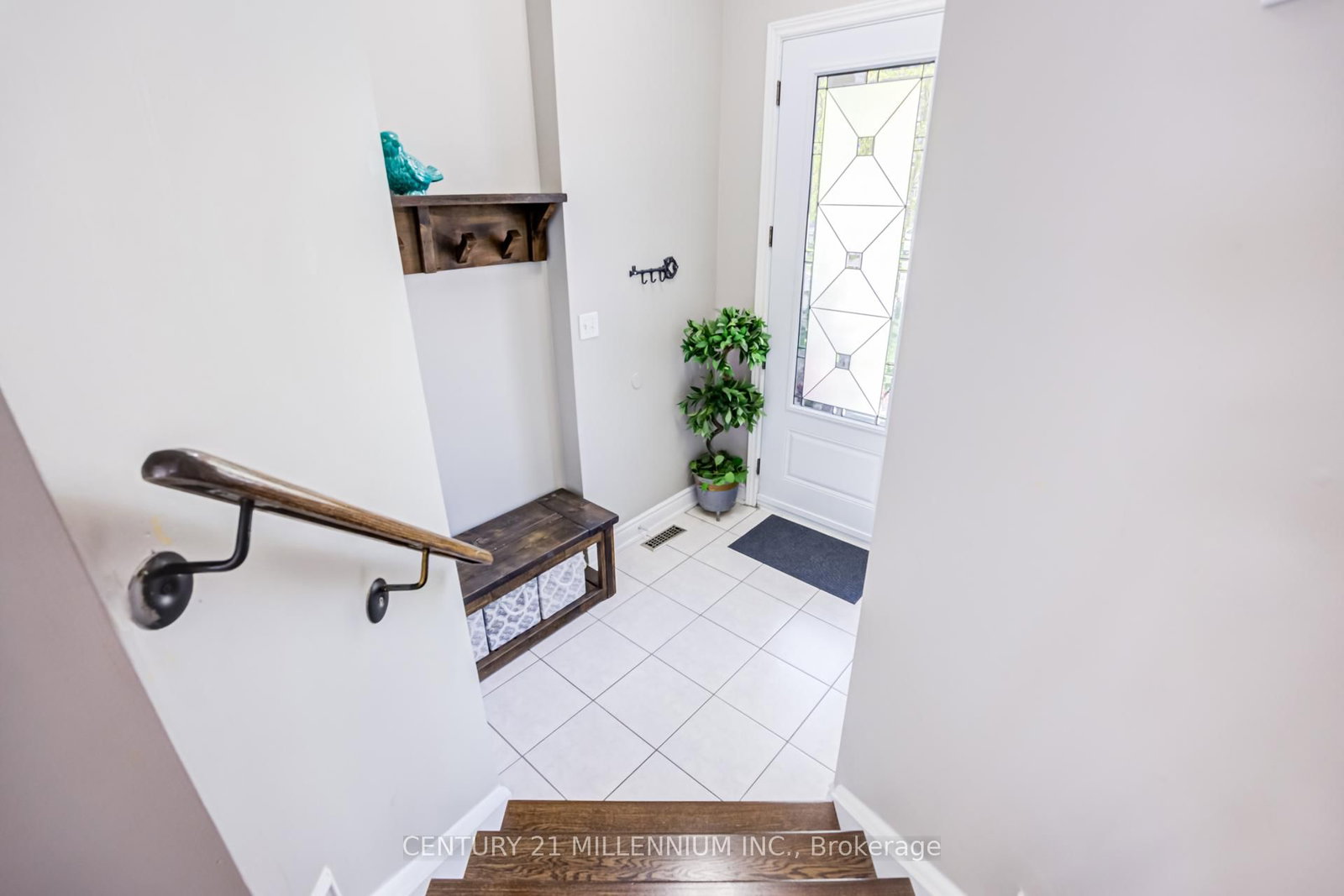 7 Bramoak Crescent • Brampton, ON photo 3