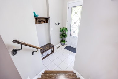 7 Bramoak Crescent • Brampton, ON photo 3