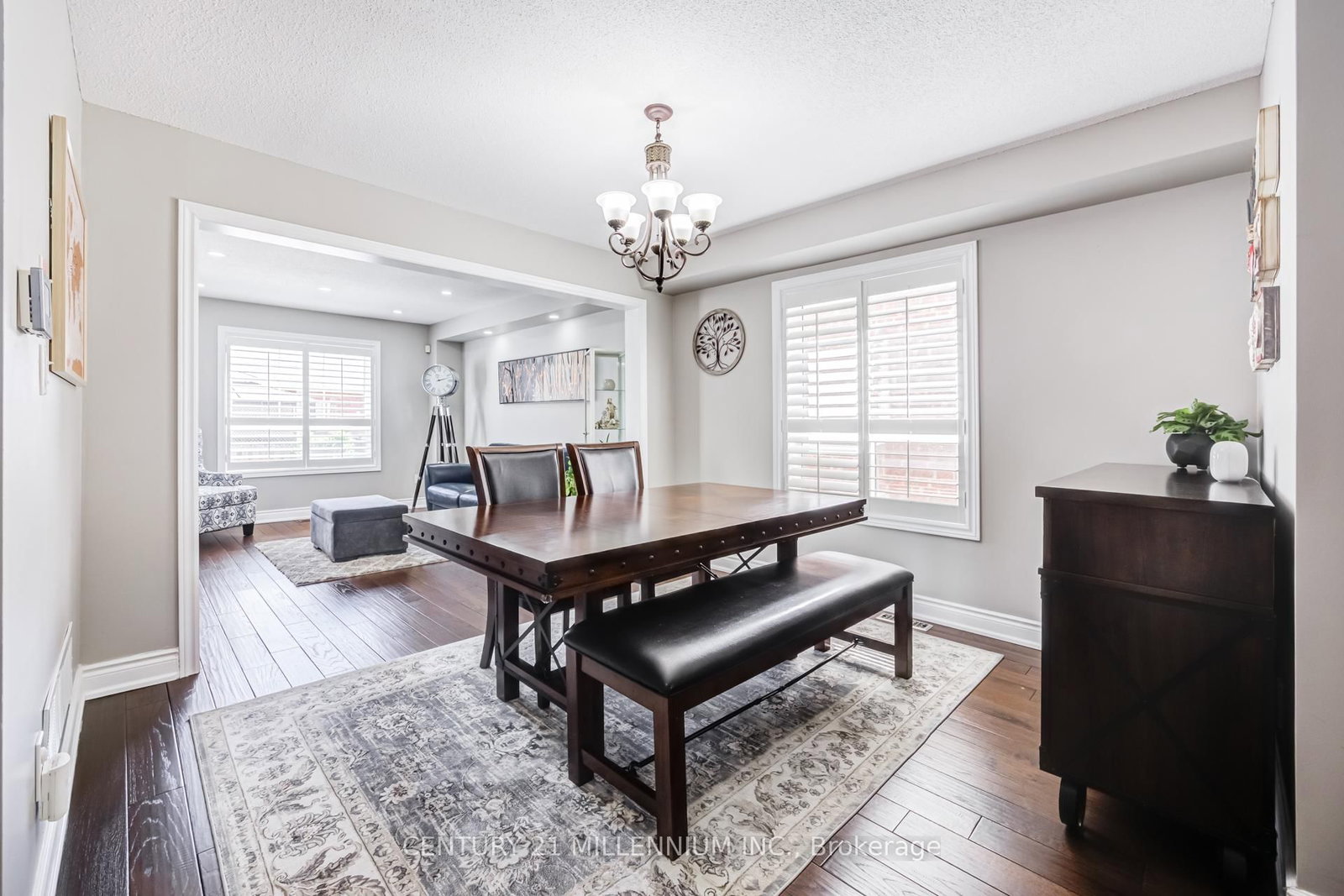7 Bramoak Crescent • Brampton, ON photo 4