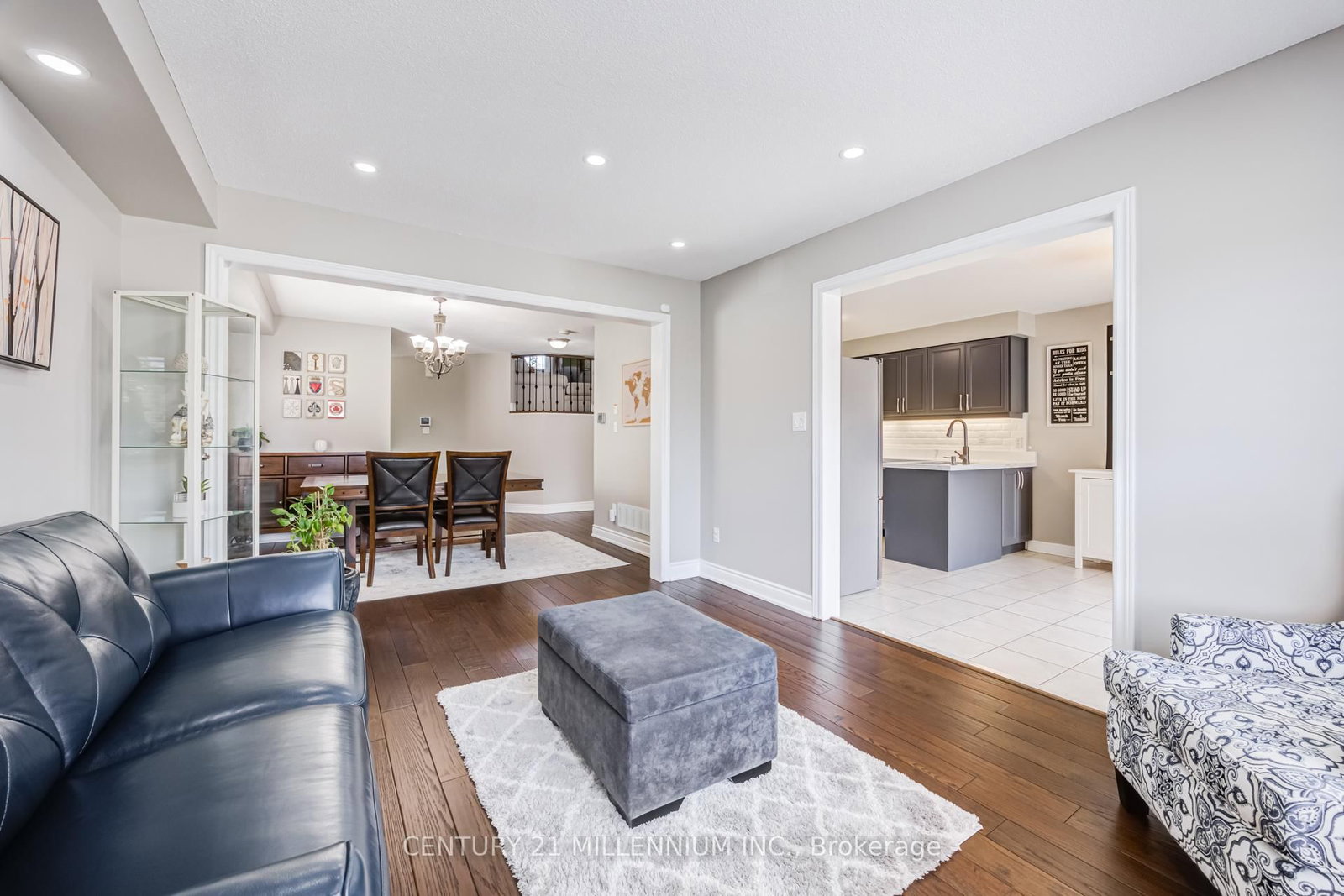 7 Bramoak Crescent • Brampton, ON photo 9