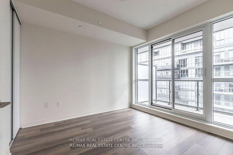 1401 - 39 Annie Craig Drive