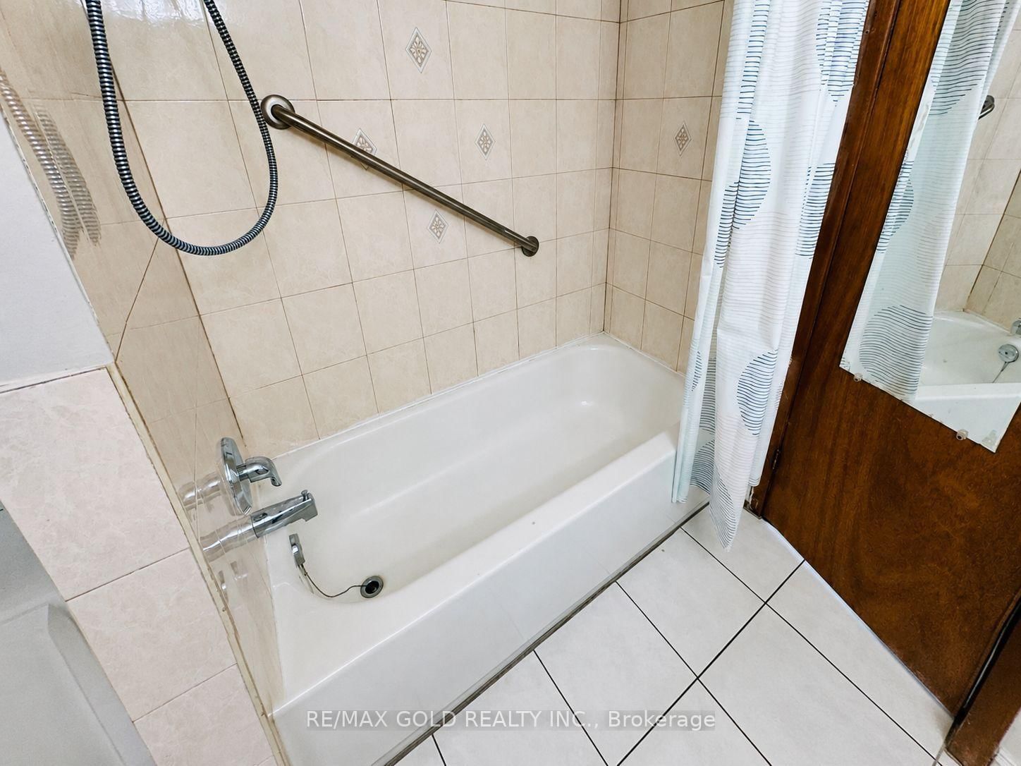 7383 Manion Road • Mississauga, ON photo 15