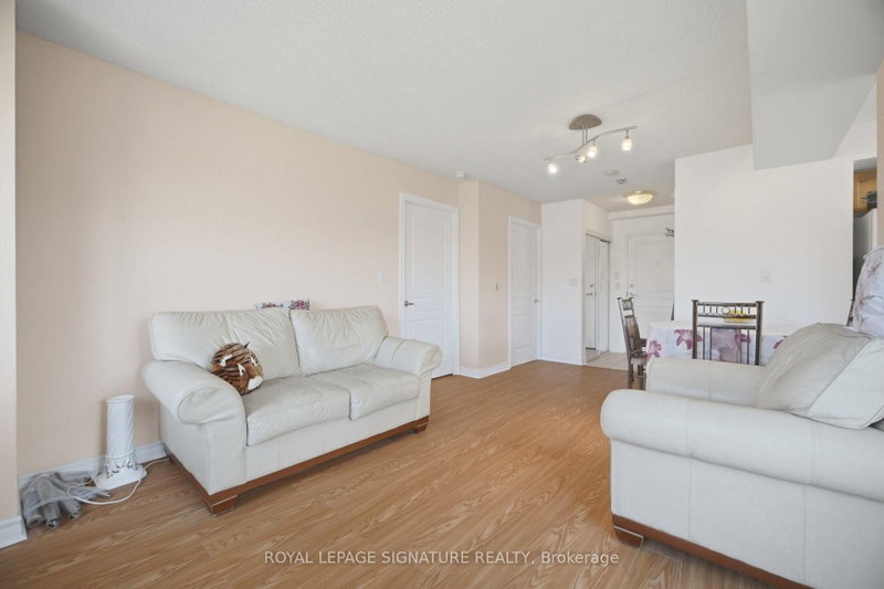 313 - 300 Ray Lawson Boulevard