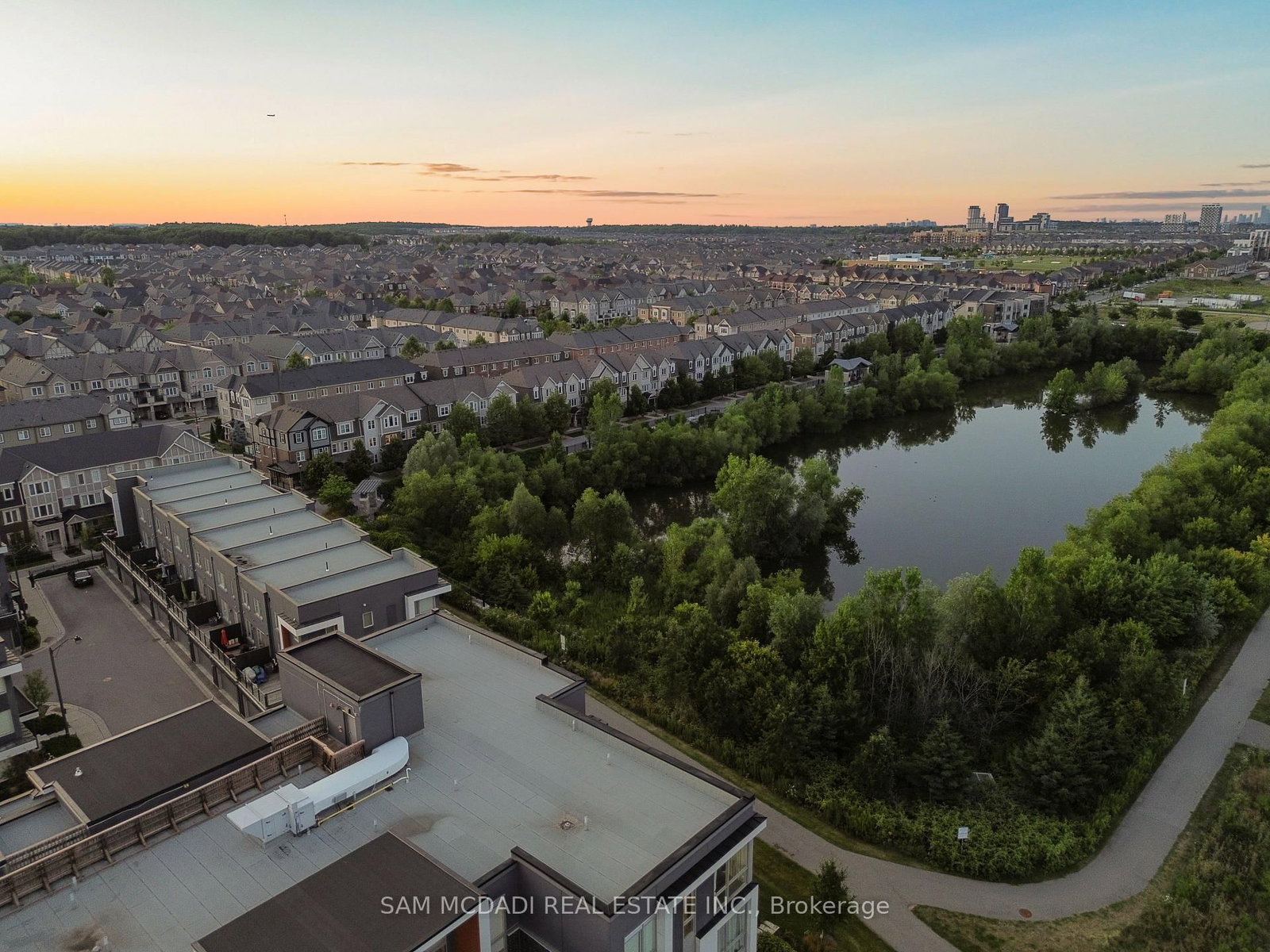 3006 Creekshore Common • #34 • Oakville, ON photo 30