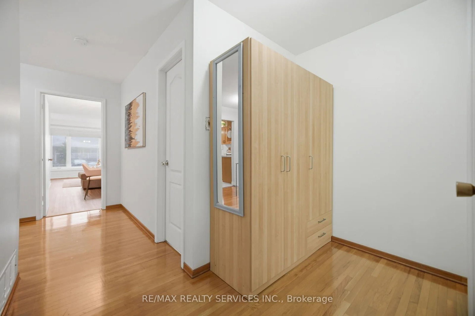 2414 Whaley Drive • Mississauga, ON photo 12