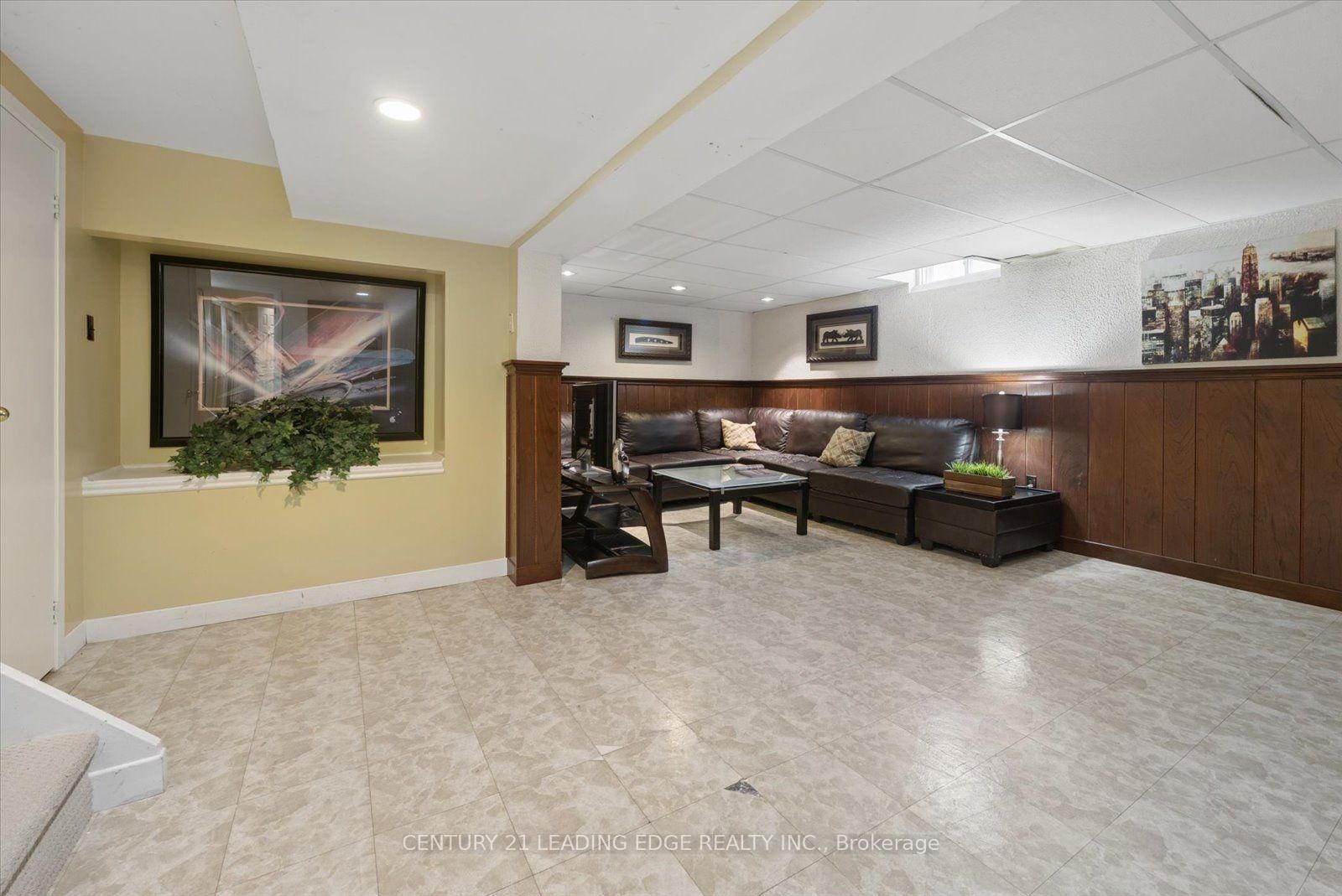 3074 Tours Road • Mississauga, ON photo 41