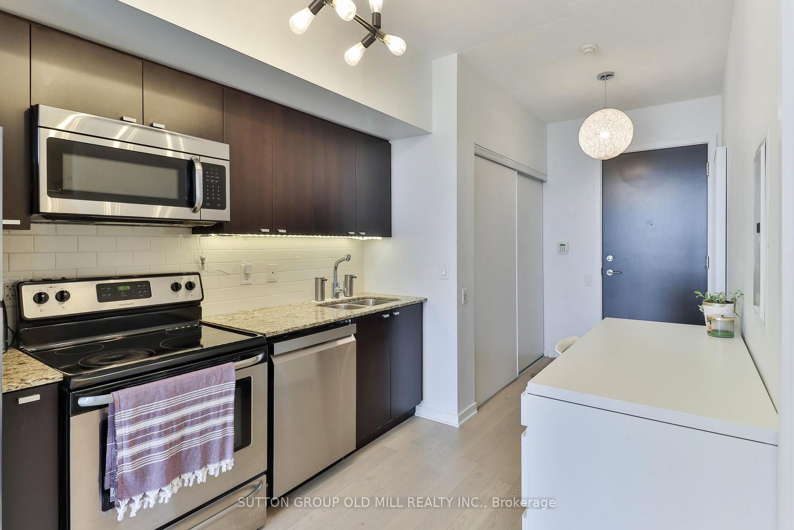 2709 - 105 The Queensway, Toronto 2