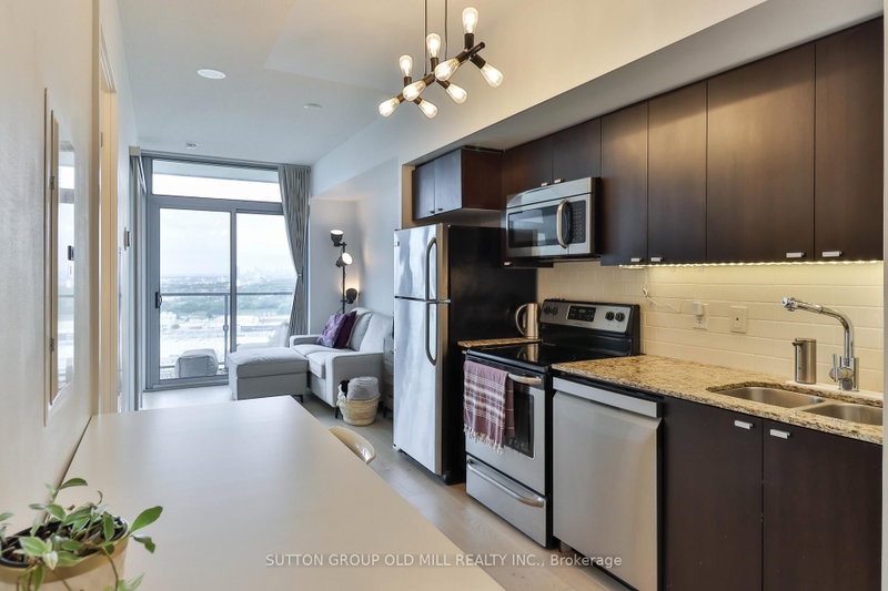 105 The Queensway photo 5