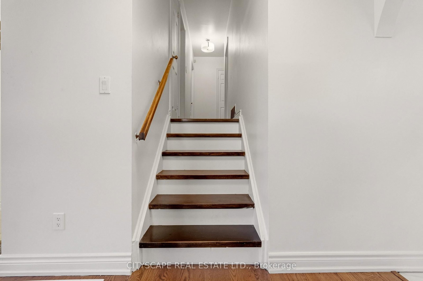 12 Vanderbrent Crescent • Toronto, ON photo 13
