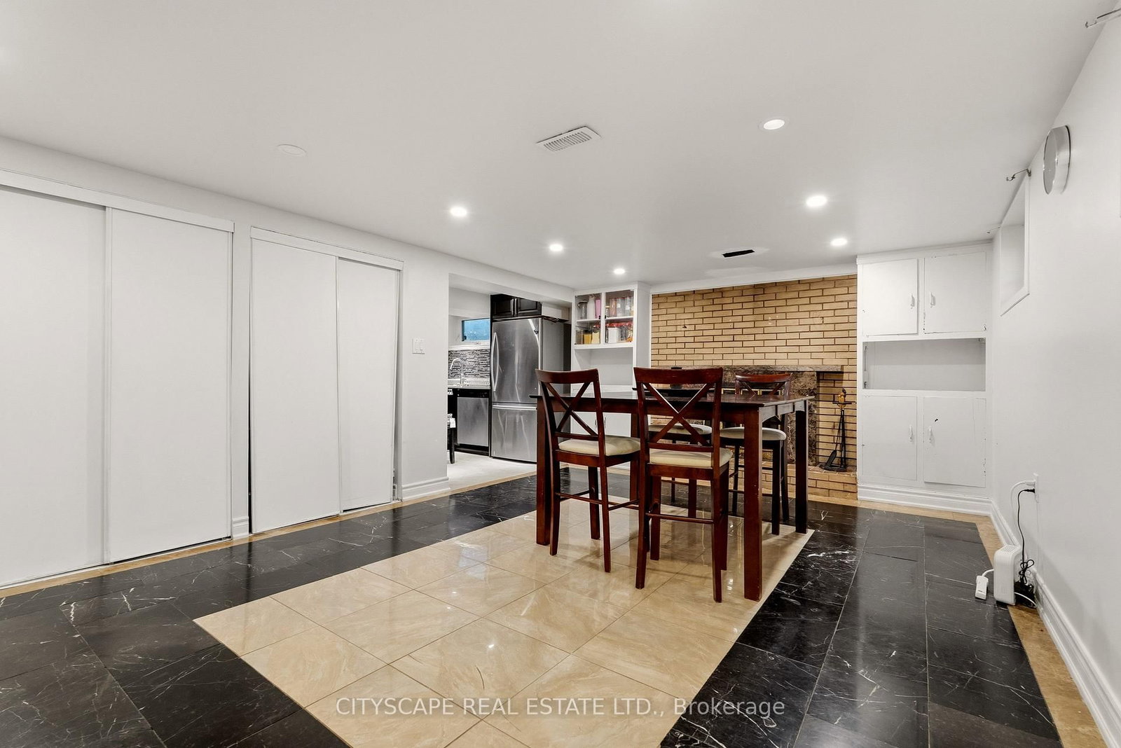 12 Vanderbrent Crescent • Toronto, ON photo 24
