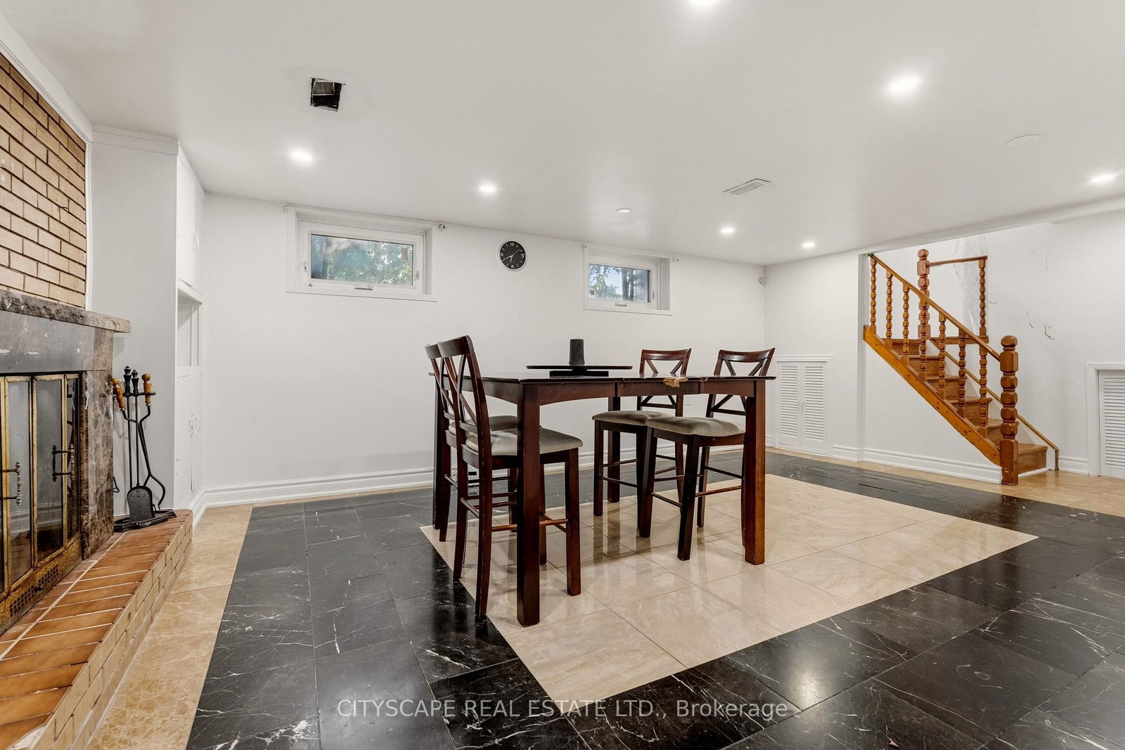 12 Vanderbrent Crescent • Toronto, ON photo 26