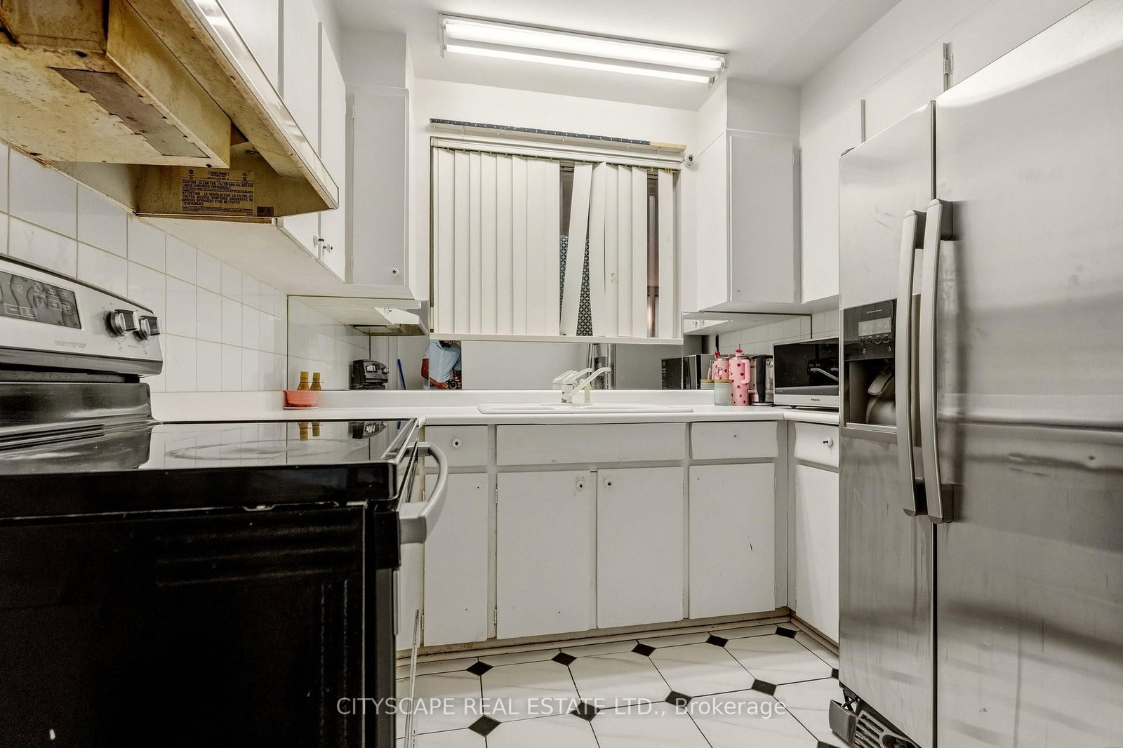 12 Vanderbrent Crescent • Toronto, ON photo 42