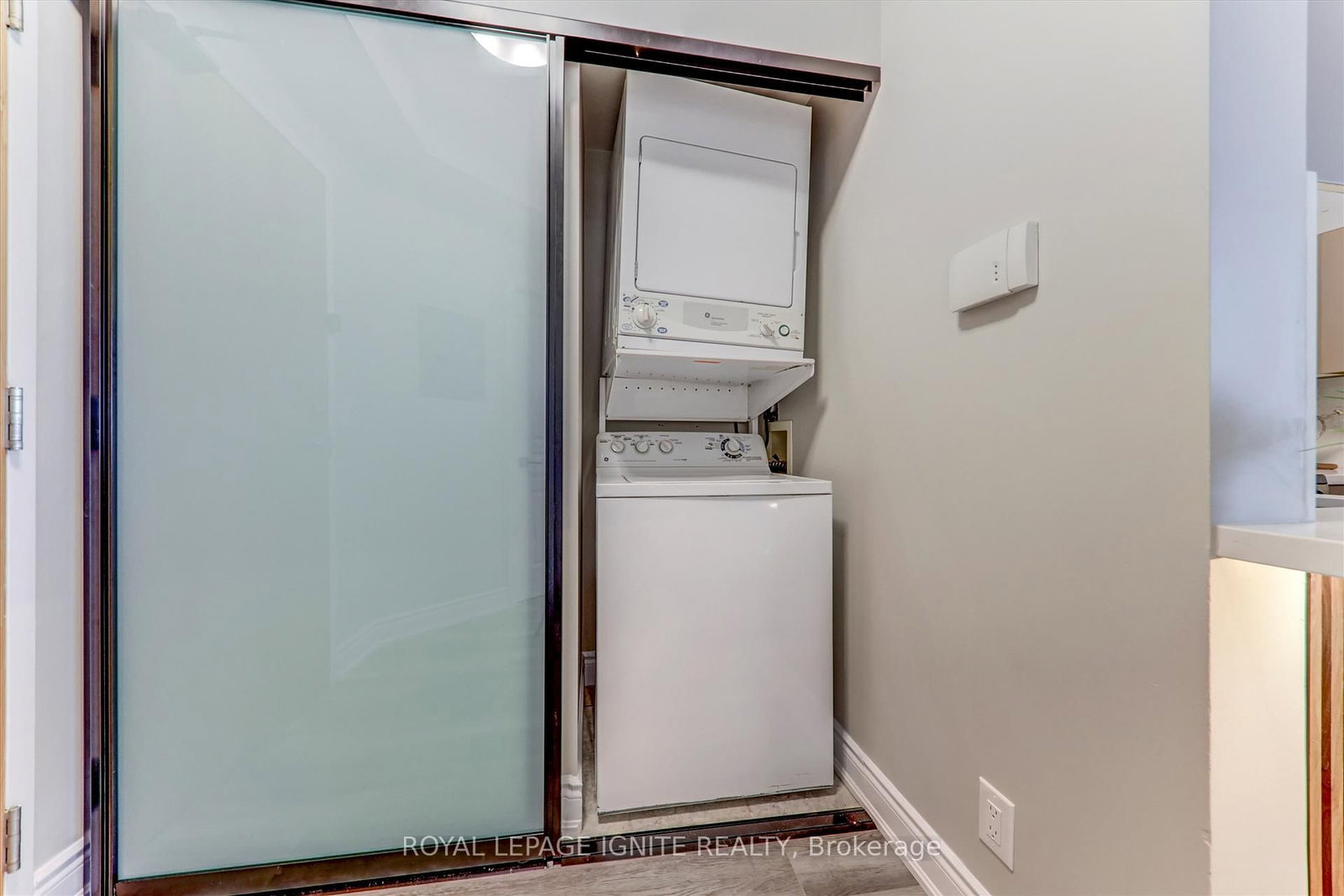 3939 Duke Of York Boulevard • #402 • Mississauga, ON photo 8