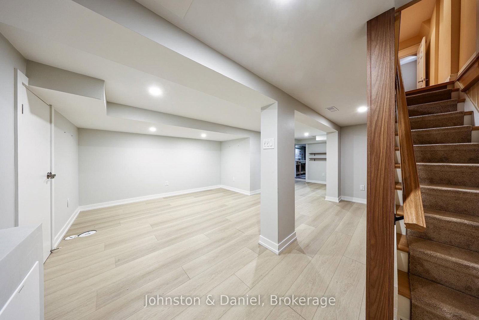 553 Runnymede Road • Toronto, ON photo 22