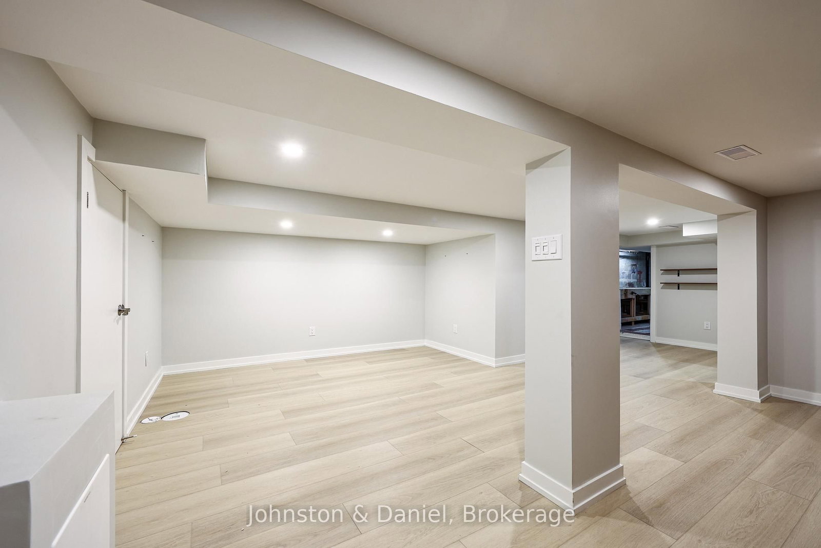 553 Runnymede Road • Toronto, ON photo 23