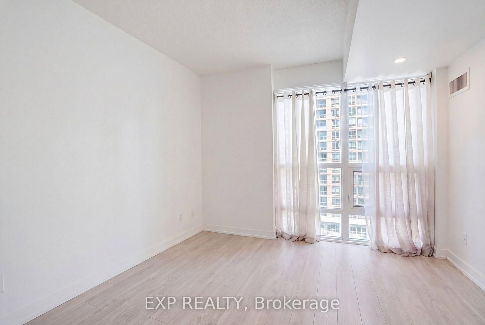 155 Legion Road N • #813 • Toronto, ON photo 23