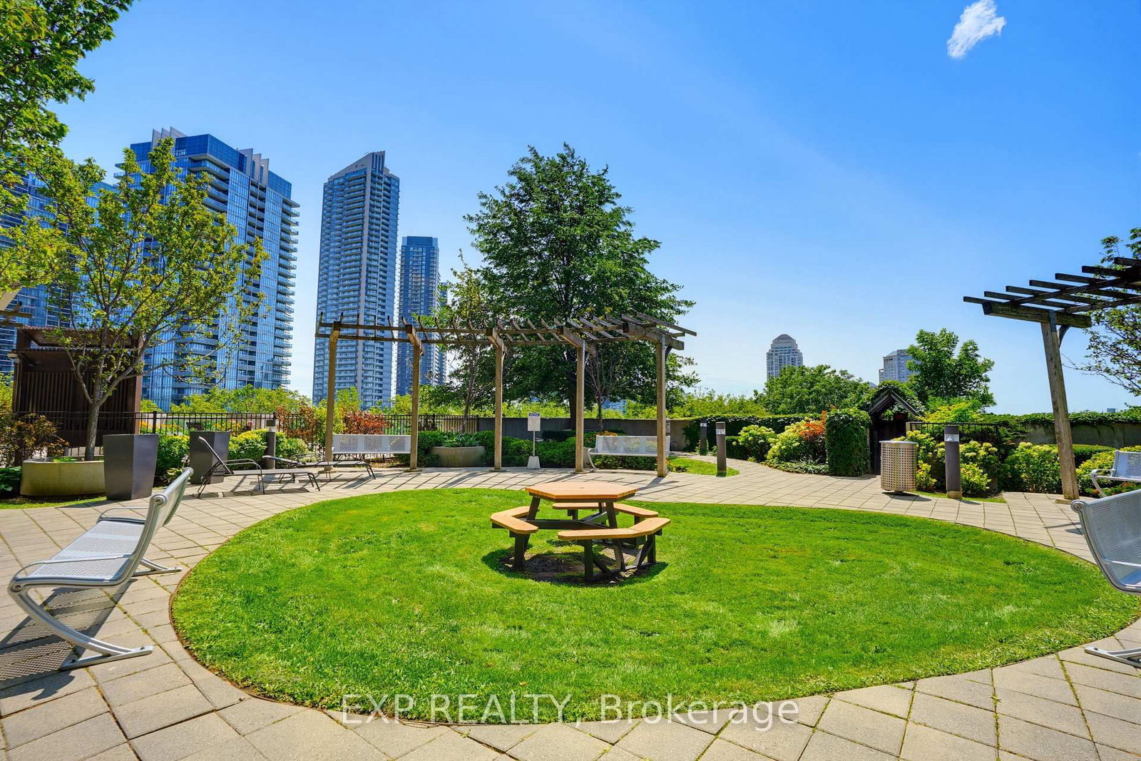 155 Legion Road N • #813 • Toronto, ON photo 34