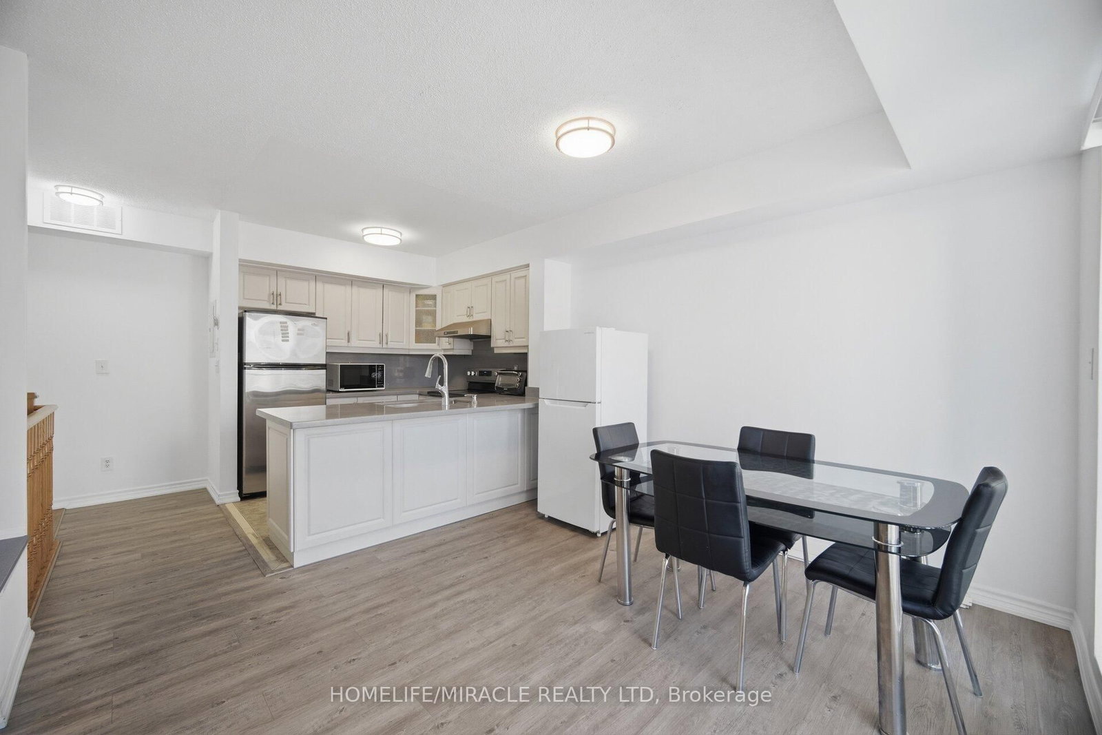 3049 Finch Avenue W • #2002 • Toronto, ON photo 6