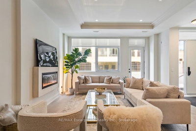 123 Maurice Drive • #105 • Oakville, ON photo 4