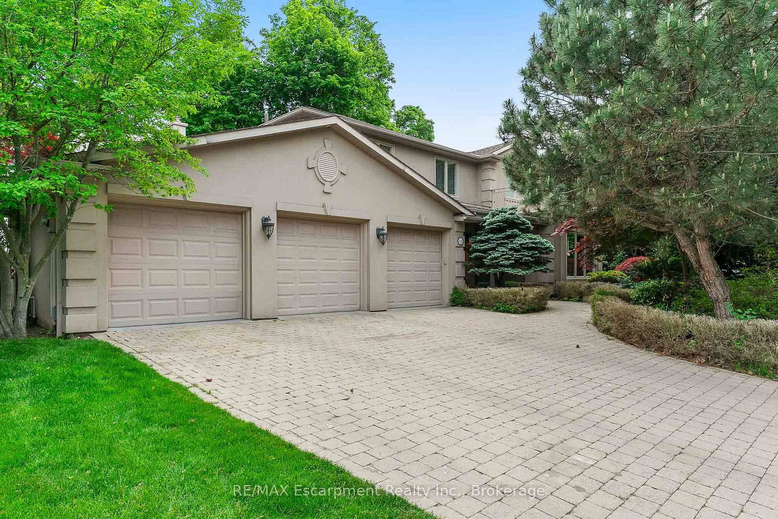 2372 Carrington Place • Oakville, ON photo 1
