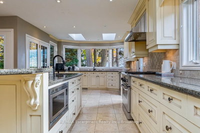 2372 Carrington Oakville,ON L6J 5P4 — Photo 15