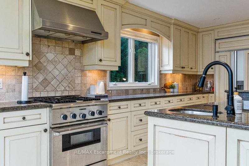 2372 Carrington Oakville,ON L6J 5P4 — Photo 16