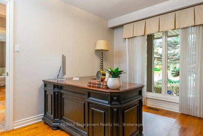 2372 Carrington Oakville,ON L6J 5P4 — Photo 17