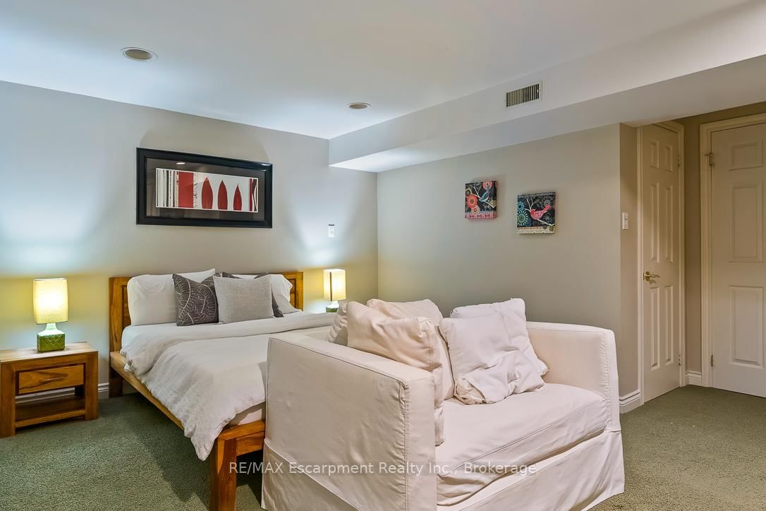 2372 Carrington Place • Oakville, ON photo 31