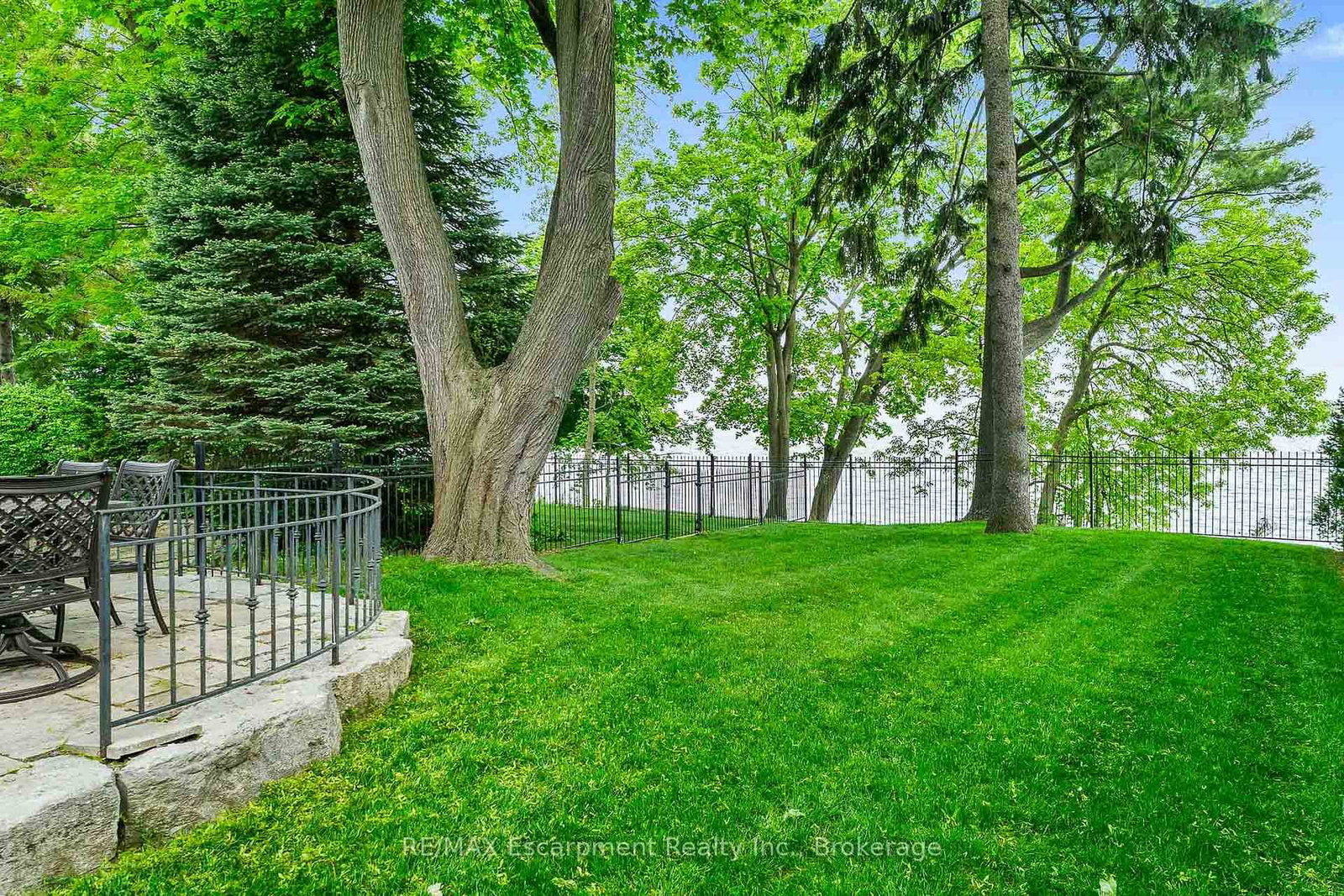 2372 Carrington Place • Oakville, ON photo 35