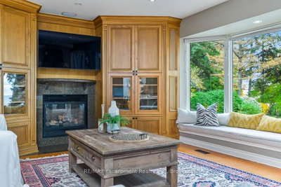 2372 Carrington Place • Oakville, ON photo 8